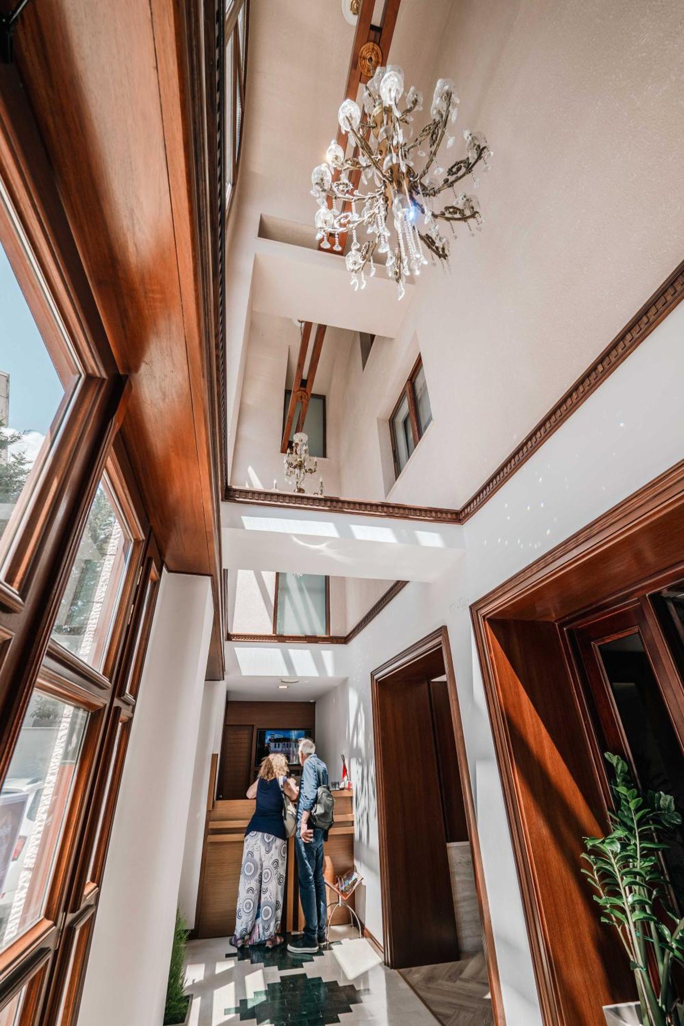 Sharm Luxury 4* Gjirokastër