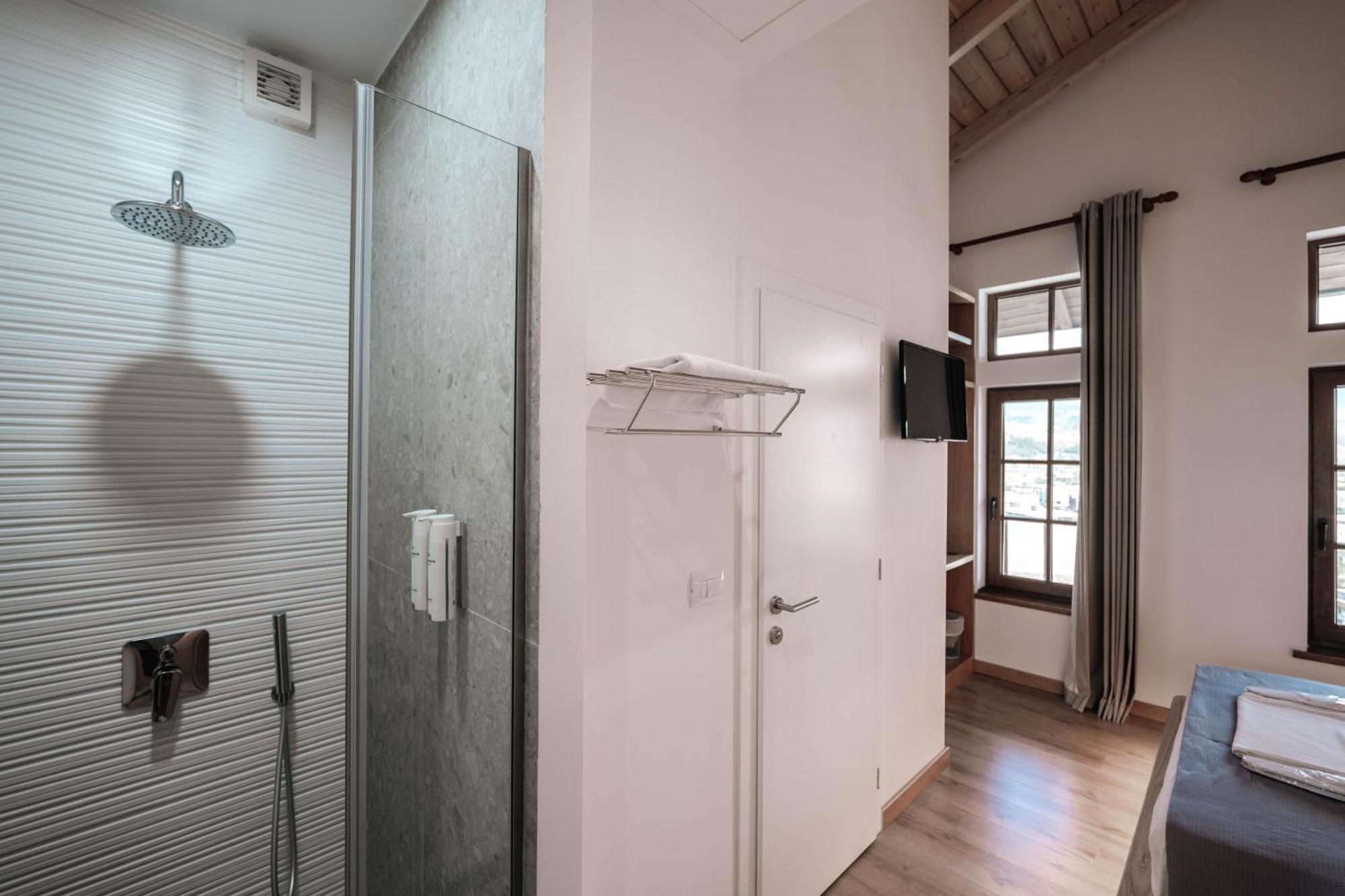 Sharm Luxury Gjirokastër