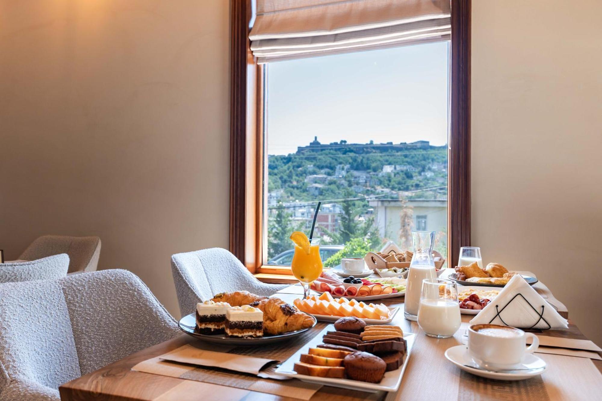 Sharm Luxury 4* Gjirokastër